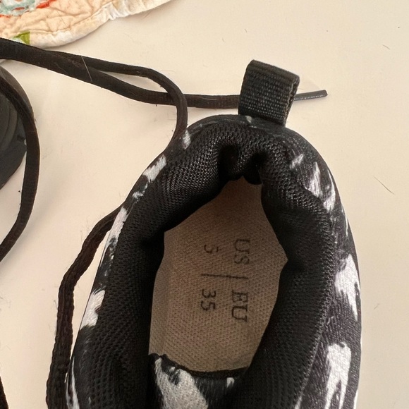 Dental (tooth shoes) size 5 - Picture 4 of 4